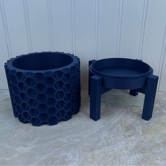 Modern Indoor Flower Pot, The Armos Planter Pot with Drainage Tray & Stand - Picture 7 of 9